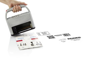 Stempelabdruck auf Karton Barcode QR-Code Grafik